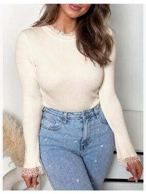 Women’s Lace-Trim Ribbed Long Sleeve Top - Cream